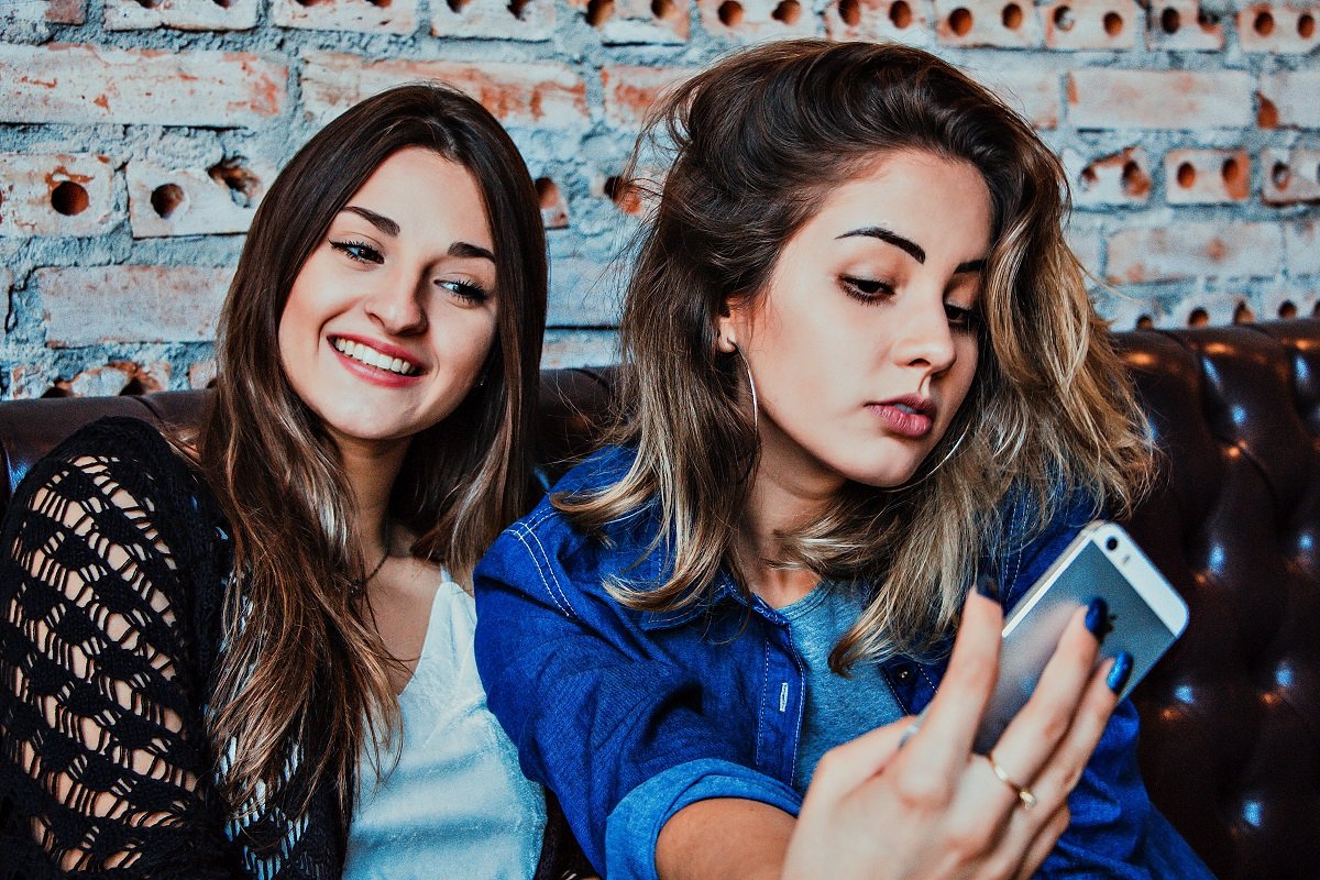 friends taking a selfie