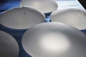Read more about the article Enhance Your Appearance: The Benefits of Plastic Surgery